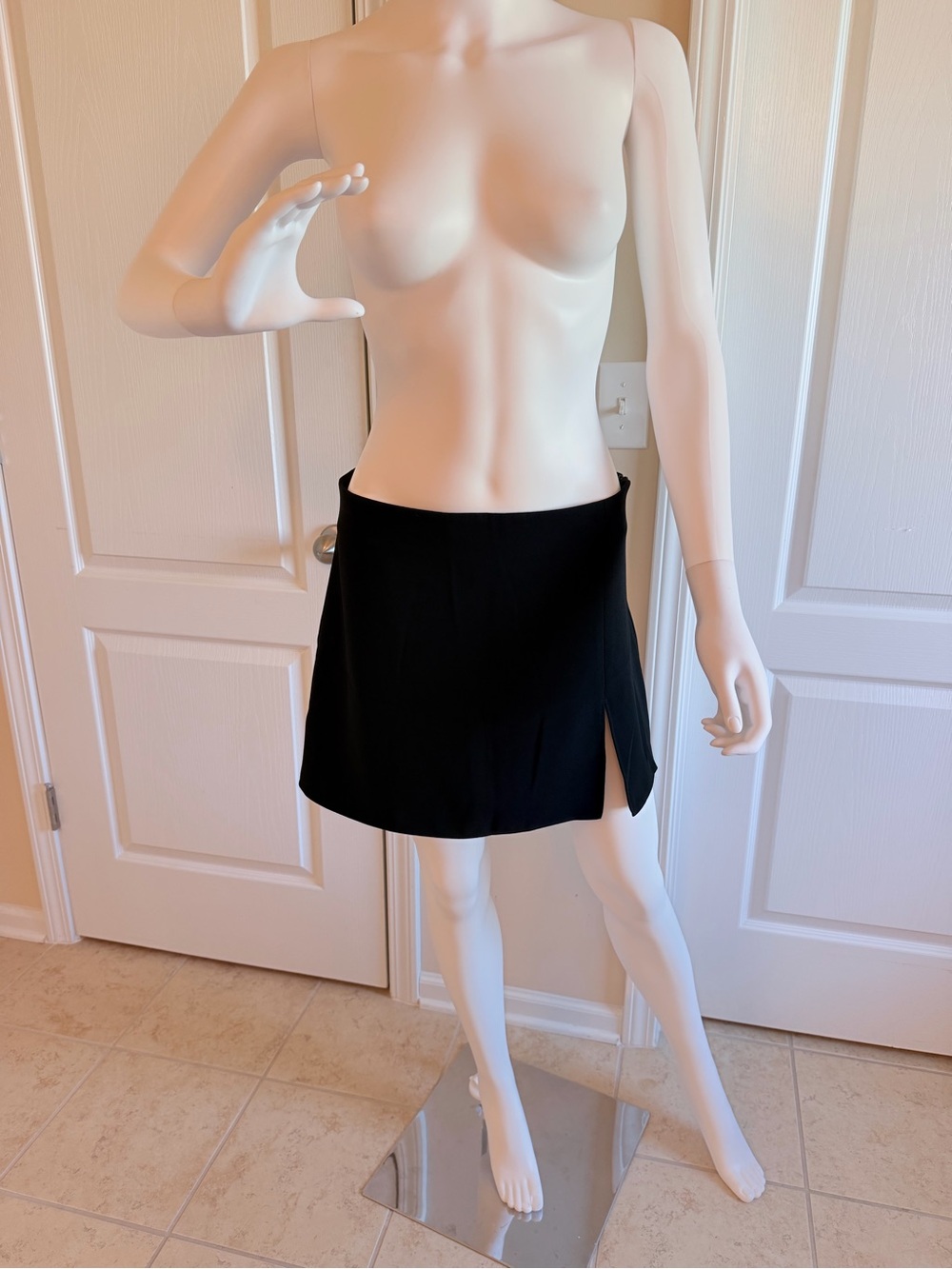 New Zara Classic Black Mini Skirt with Side Slit Size L